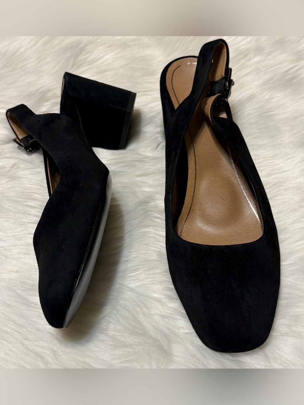 Vionic Nareen Black Suede Slingback Block Heel - Picture 3 of 9